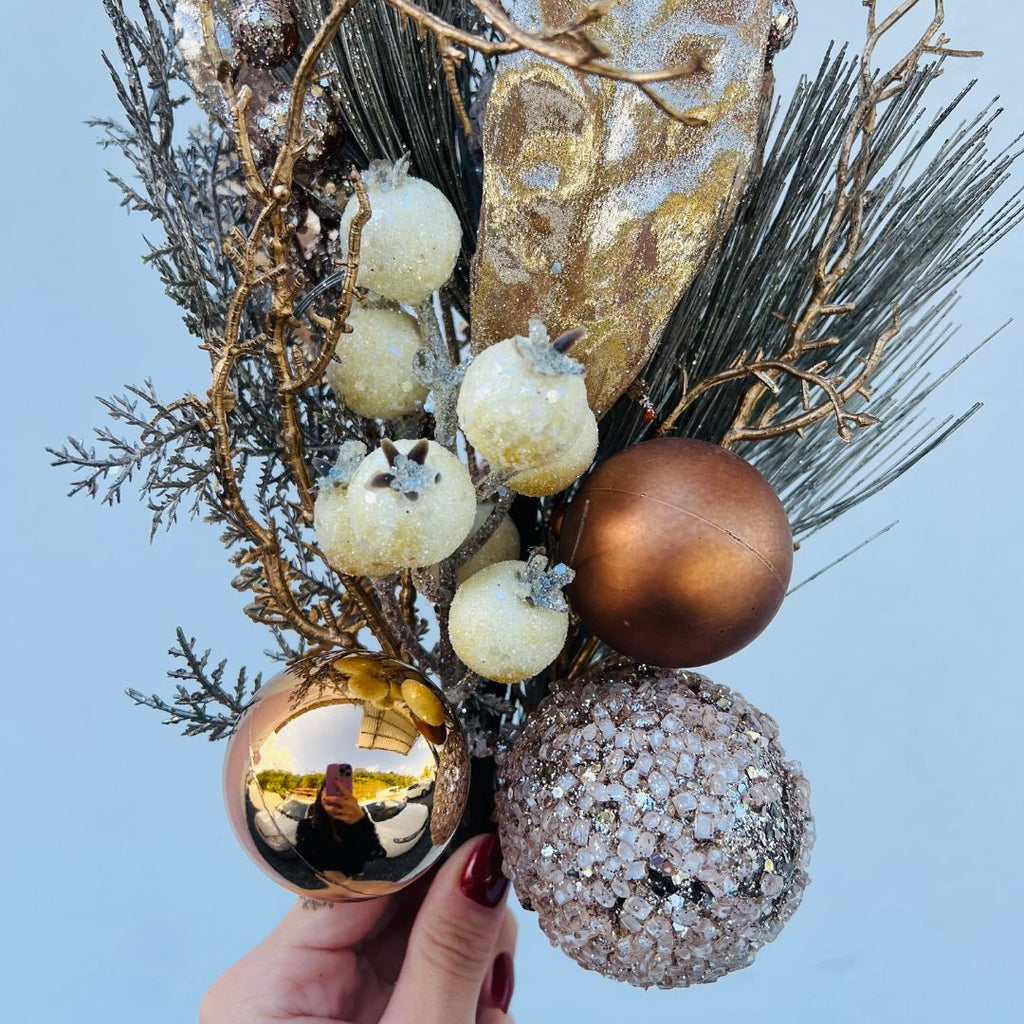 Haste Folhagem com Bolinhas Douradas – 70cm